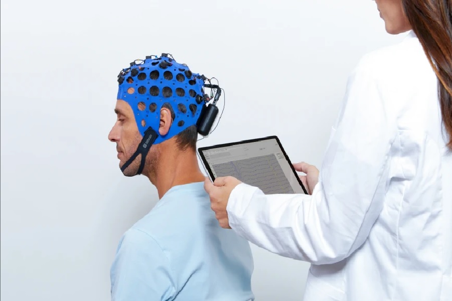 دستگاه QEEG